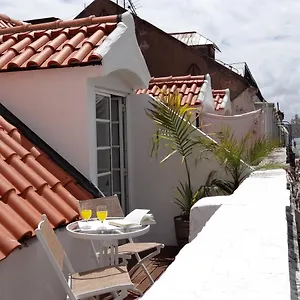 The Downtown Terrace - Fabulous Views, Sun Deck, Penthouse, 5th-floor No Lift Lisbon